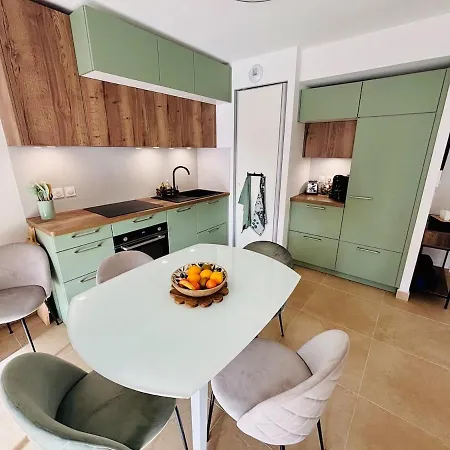 Appartement Neuf T3 En Hyper Centre, Clim, Parking Bandol
